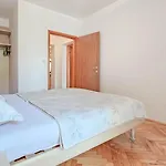 Maria Valter 아파트